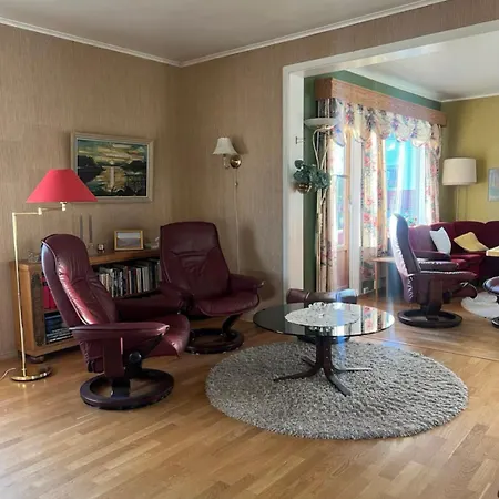 Cozy, Old Fashion House